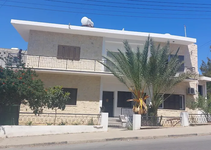 ベッド・アンド・ブレックファスト Secret Garden 03